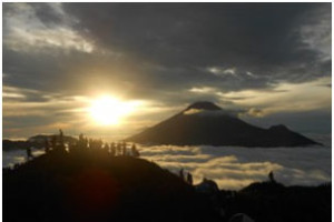 bukit-sikunir