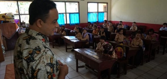 6.000 Sekolah Masih Gunakan Kurikulum 2013