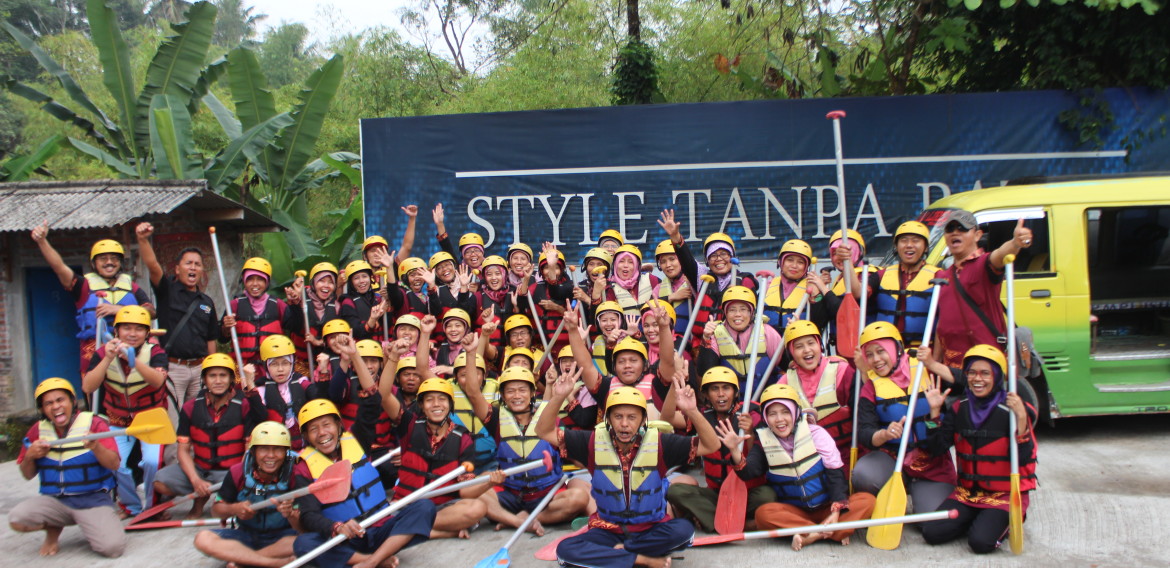 GATHERING SMP NEGERI 15 KOTA CIREBON