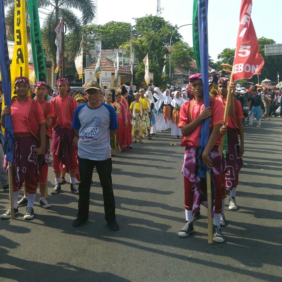 Nadran ( Sedekah laut )