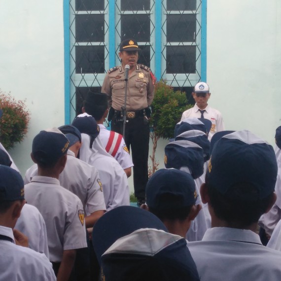 Menangkal Hoak