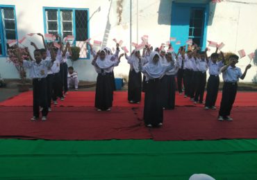 Lomba-lomba HUT 74